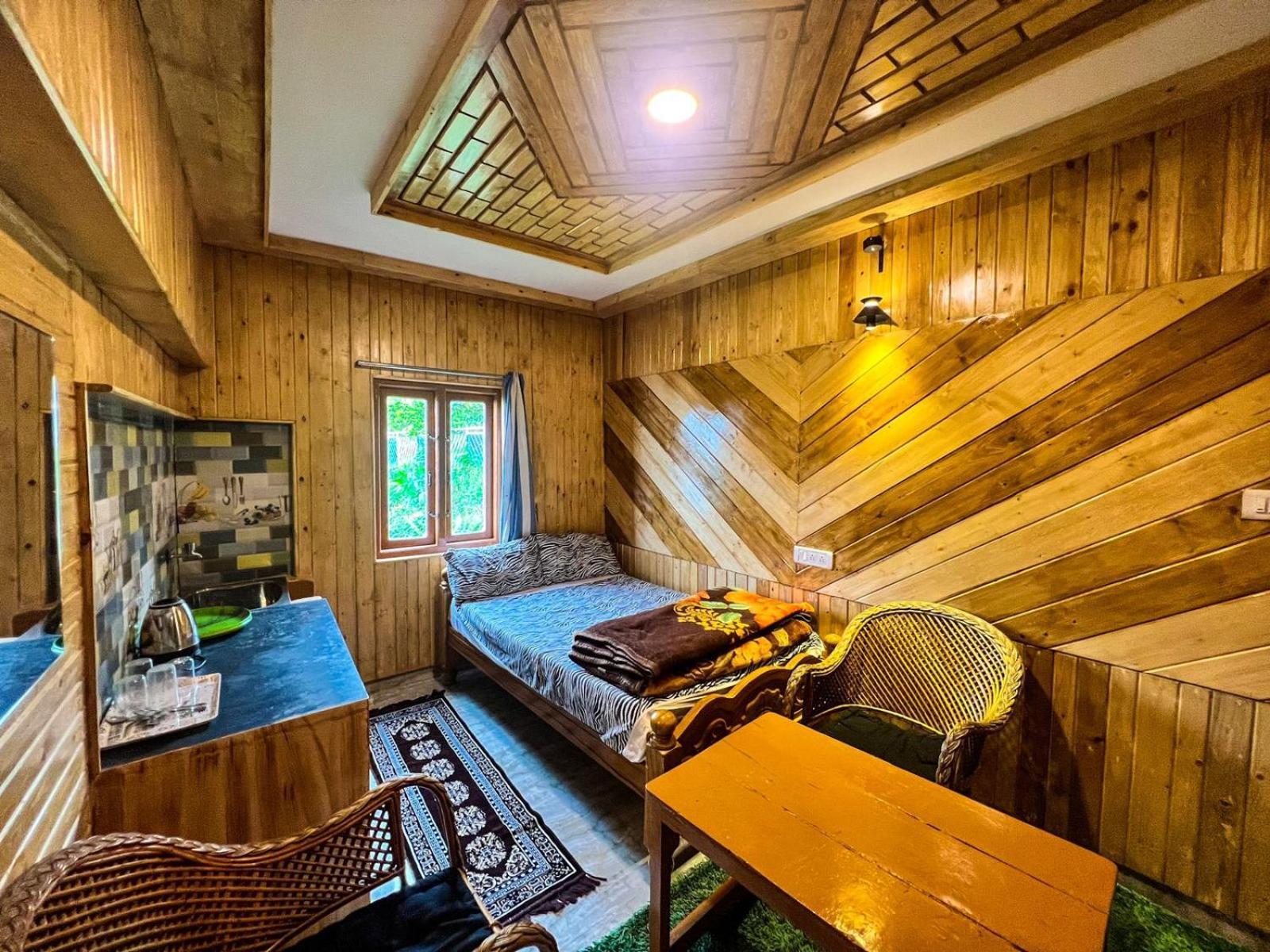 Venish Home Stay Кодайканал Экстерьер фото